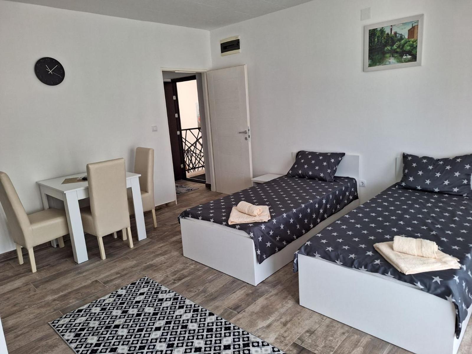 Apartmani Koki 克拉多沃 外观 照片