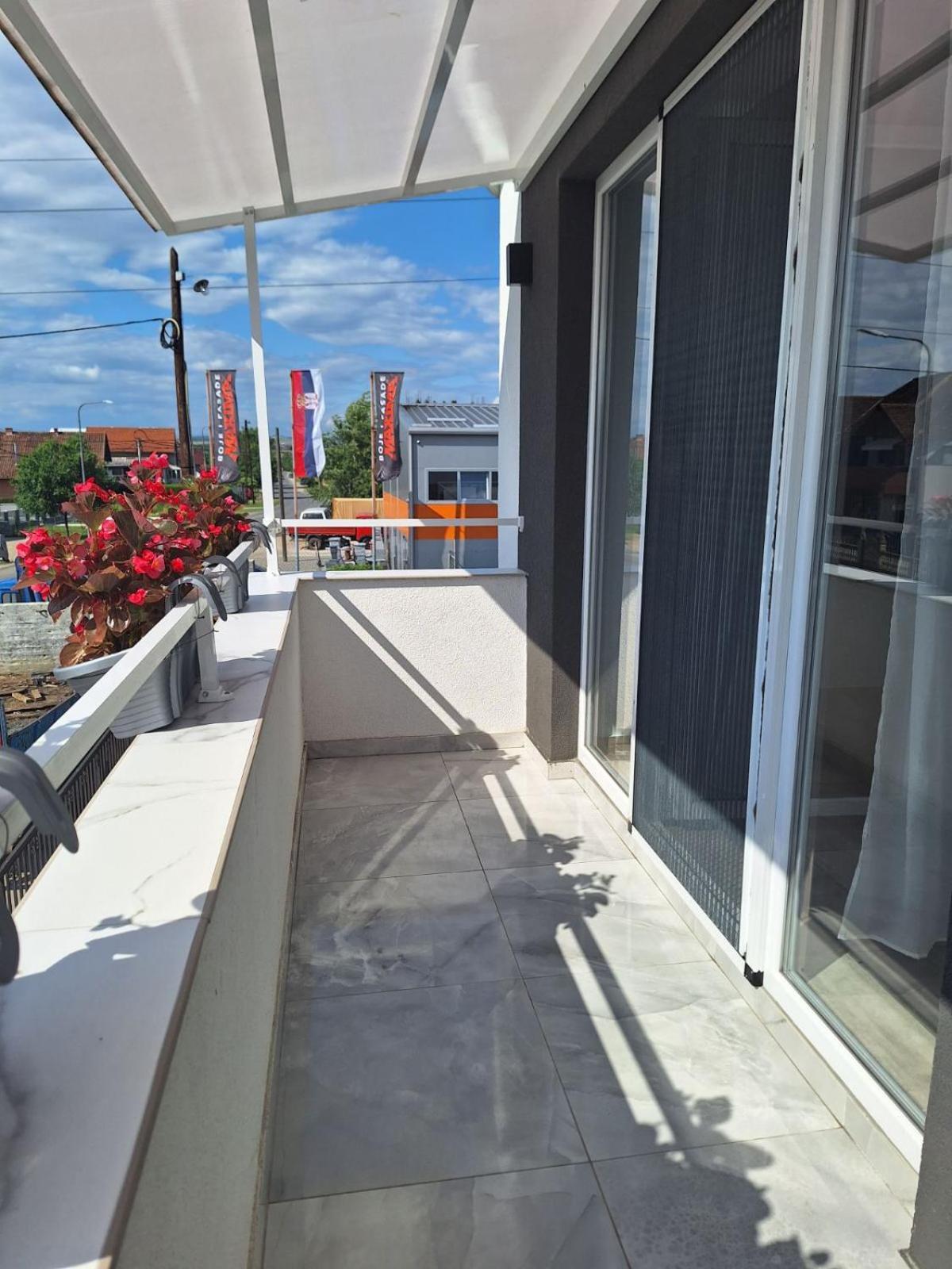Apartmani Koki 克拉多沃 外观 照片