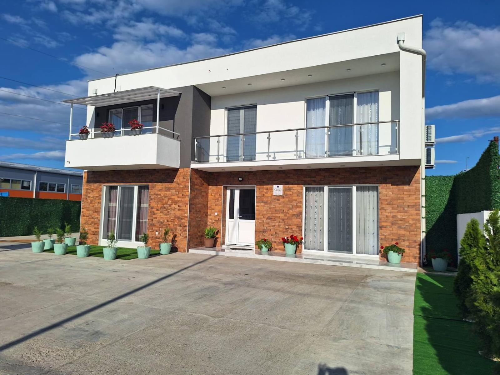 Apartmani Koki 克拉多沃 外观 照片